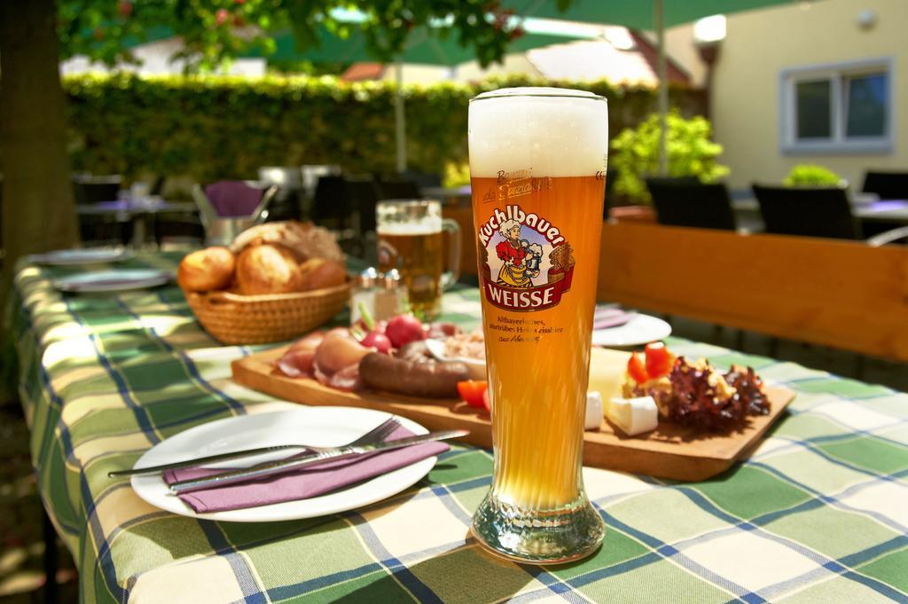 Gasthof Gigl Neustadt an der Donau Bagian luar foto
